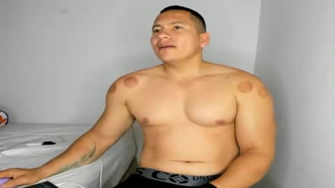 Snapshot of big_pecs_1 chatting on June 2026 04:00:02 PM LEO online show from June 2026 04:00:02 PM