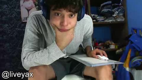 Ryan  online show from November 2025 12:43:02 AM