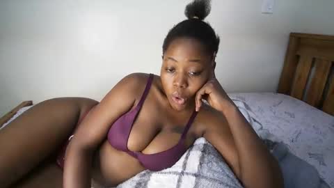 bigassmello_ online show from April 2026 10:16:02 AM