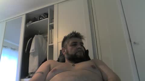 Snapshot of bigballs9289 chatting on January 2025 10:19:01 AM bigballs9289 online show from January 2025 10:19:01 AM