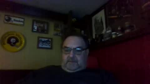 Snapshot of bigbear1971 chatting on December 2024 11:24:01 PM bigbear1971 online show from December 2024 11:24:01 PM