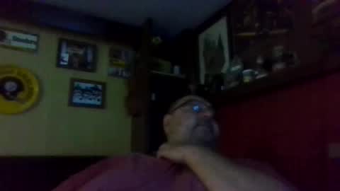 Snapshot of bigbear1971 chatting on December 2024 01:51:02 AM bigbear1971 online show from December 2024 01:51:02 AM