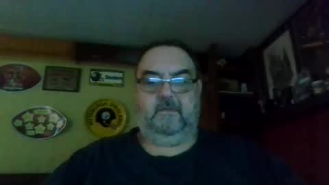 Snapshot of bigbear1971 chatting on December 2024 04:42:01 PM bigbear1971 online show from December 2024 04:42:01 PM