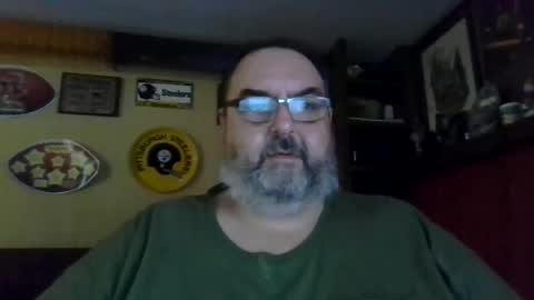 Snapshot of bigbear1971 chatting on January 2025 04:04:01 PM bigbear1971 online show from January 2025 04:04:01 PM