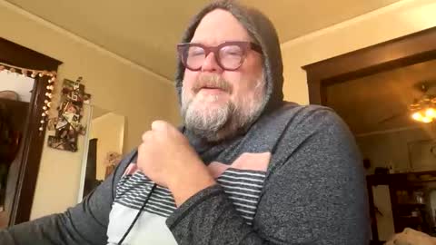 Snapshot of bigbearlittlebear2 chatting on November 2025 07:41:02 PM Bear Woods online show from November 2025 07:41:02 PM