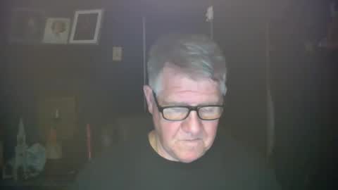 Snapshot of bigbeerdrinker1 chatting on December 2024 01:25:01 AM bigbeerdrinker online show from December 2024 01:25:01 AM