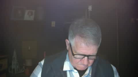 Snapshot of bigbeerdrinker1 chatting on December 2024 02:04:01 PM bigbeerdrinker online show from December 2024 02:04:01 PM