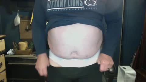 Snapshot of bigbeerdrinker1 chatting on February 2025 04:50:02 PM bigbeerdrinker online show from February 2025 04:50:02 PM