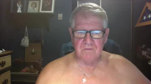 Snapshot of bigbeerdrinker1 chatting on October 2025 03:23:02 PM bigbeerdrinker online show from October 2025 03:23:02 PM