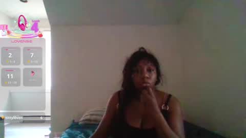 Snapshot of bigboobs_bouncin chatting on September 2025 01:36:01 PM Ashley online show from September 2025 01:36:01 PM