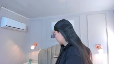   online show from September 2025 10:08:01 AM