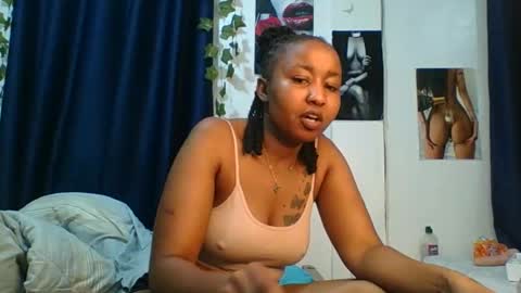 BigBoootyy online show from November 2025 05:25:02 PM