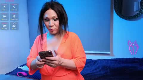 Snapshot of bigboottyxxx chatting on June 2026 01:20:02 AM kyra Moor online show from June 2026 01:20:02 AM