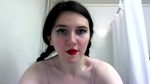 Isabella online show from February 2025 06:13:02 PM