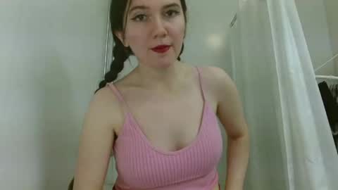 Isabella online show from March 2026 05:40:02 AM