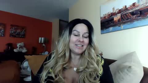 Snapshot of bigbreastsabrina chatting on January 2025 07:35:01 PM BIG BREAST SABRINA online show from January 2025 07:35:01 PM