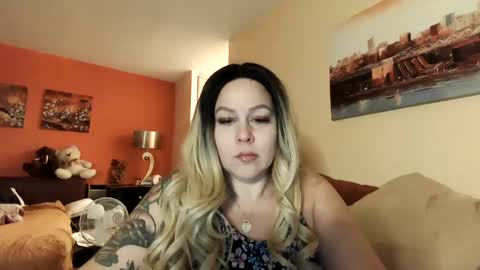 Snapshot of bigbreastsabrina chatting on January 2025 11:06:01 PM BIG BREAST SABRINA online show from January 2025 11:06:01 PM