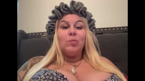 BIG BREAST SABRINA online show from November 2025 02:46:02 AM