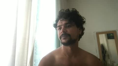 Snapshot of bigbrown_boy chatting on June 2026 06:00:01 AM bigbrown_boy online show from June 2026 06:00:01 AM
