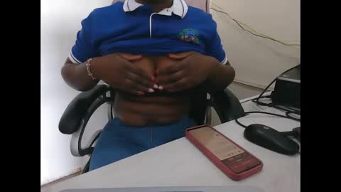 Snapshot of bigbumboobs98 chatting on September 2025 08:40:01 AM bigbumboobs98 online show from September 2025 08:40:01 AM