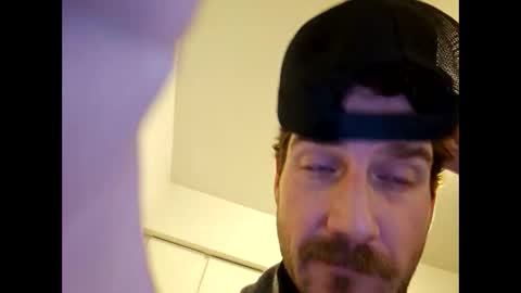 Snapshot of bigcanuck35 chatting on December 2024 06:44:01 AM bigcanuck35 online show from December 2024 06:44:01 AM