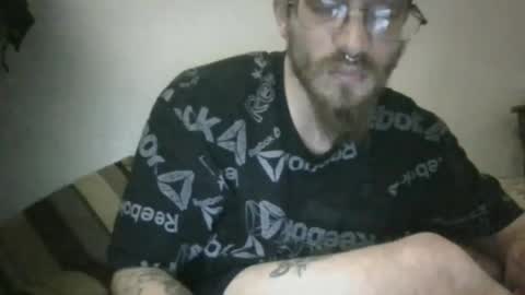 Snapshot of bigdaddy1231995 chatting on February 2025 09:38:02 PM BigDaddykodack online show from February 2025 09:38:02 PM