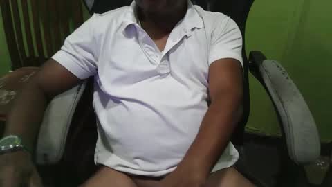 Snapshot of bigdickguyaux chatting on February 2026 04:37:02 PM bigdickguyaux online show from February 2026 04:37:02 PM