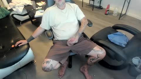 Snapshot of bigdickpiercedtattoos chatting on September 2025 11:49:02 PM bigdickpiercedtattoos online show from September 2025 11:49:02 PM
