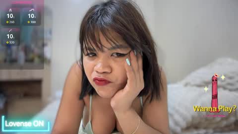 Snapshot of bigg_bananats chatting on April 2026 09:43:01 AM YourBestGirlTs online show from April 2026 09:43:01 AM