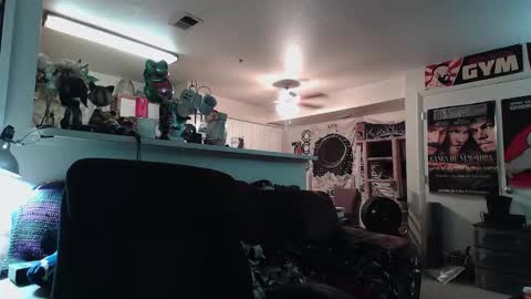 biggerisbetter21 online show from March 2026 07:37:02 AM