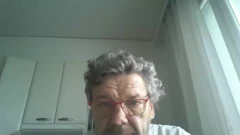Snapshot of bigheart60 chatting on June 2026 06:48:02 AM bigheart60 online show from June 2026 06:48:02 AM