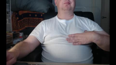 bighorn1981 online show from April 2026 10:18:01 PM