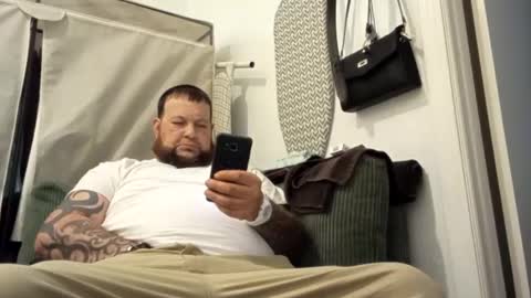 Snapshot of biglk324645168 chatting on December 2024 03:24:02 PM biglk324645168 online show from December 2024 03:24:02 PM