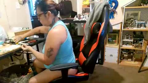 Snapshot of bigolemini chatting on December 2025 01:09:02 PM the Mini mami online show from December 2025 01:09:02 PM