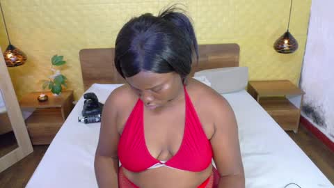 bigroundbooty_ online show from April 2026 07:07:02 PM