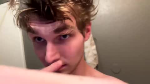 bigskinnyboyshh online show from December 2024 07:57:01 PM