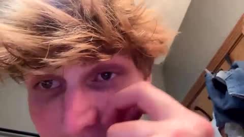 bigskinnyboyshh online show from September 2025 03:44:01 AM