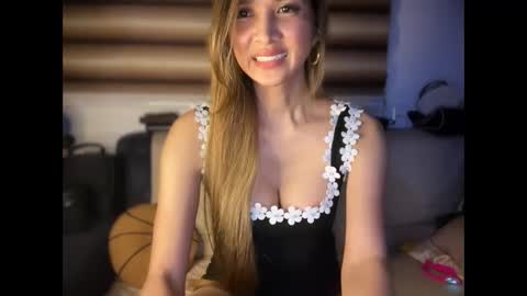 Yna     online show from February 2026 03:39:02 PM