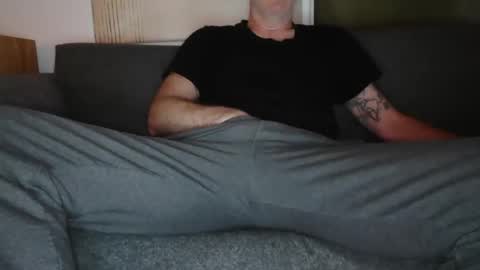 Casey online show from November 2025 06:17:01 PM