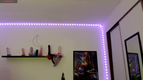 Snapshot of bigtittedtattedlesbian chatting on November 2025 08:36:02 PM Nichole lights online show from November 2025 08:36:02 PM