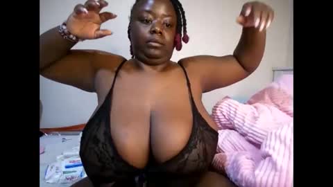 Snapshot of bigtittyslut_ chatting on September 2025 11:15:02 PM bigtittyslut_ online show from September 2025 11:15:02 PM