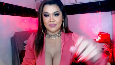 Snapshot of bigtraditionalts chatting on December 2024 01:37:02 AM katy asianbigcockcumshowsmokeanal online show from December 2024 01:37:02 AM