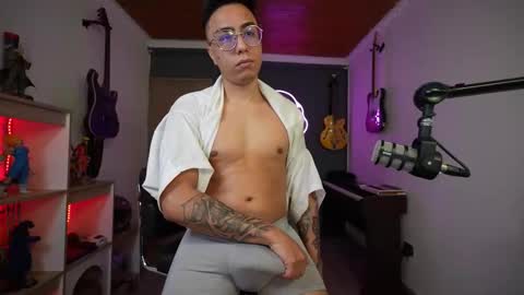 bigxboy96 online show from November 2025 02:21:01 AM