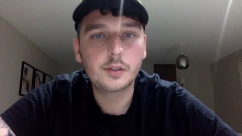Snapshot of bigzeelee chatting on June 2026 10:43:01 PM BigZEELEE online show from June 2026 10:43:01 PM