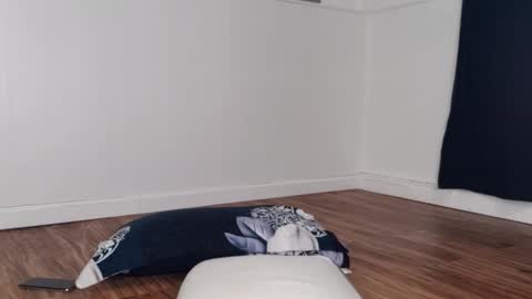 Bilie online show from March 2026 05:44:01 AM