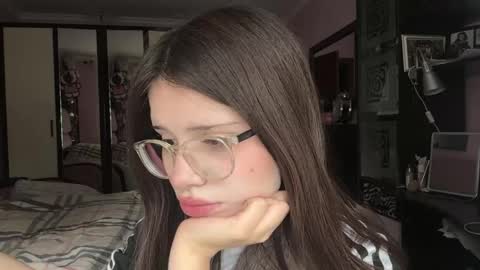 Yuna online show from April 2026 08:12:02 AM