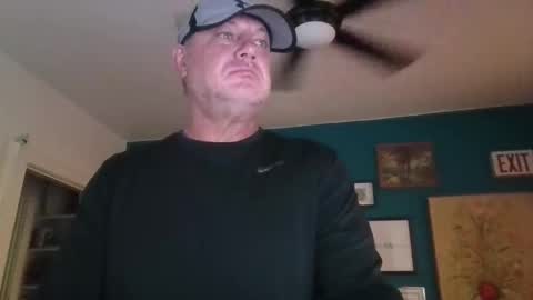 Snapshot of billjames55 chatting on April 2026 01:41:02 PM billjames55 online show from April 2026 01:41:02 PM