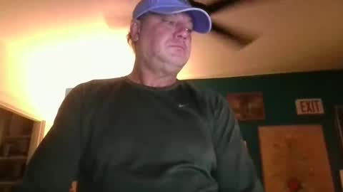 Snapshot of billjames55 chatting on May 2026 07:02:02 AM billjames55 online show from May 2026 07:02:02 AM