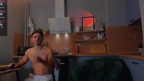 Billy and Lisahelp us to reach 100 likes online show from October 2025 10:05:02 AM