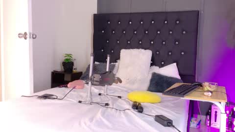 Snapshot of billye_eilish chatting on September 2025 05:02:02 PM Billie online show from September 2025 05:02:02 PM